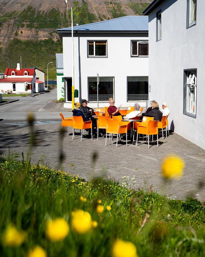 Fisherman Guesthouse Sudureyri Eksteriør billede